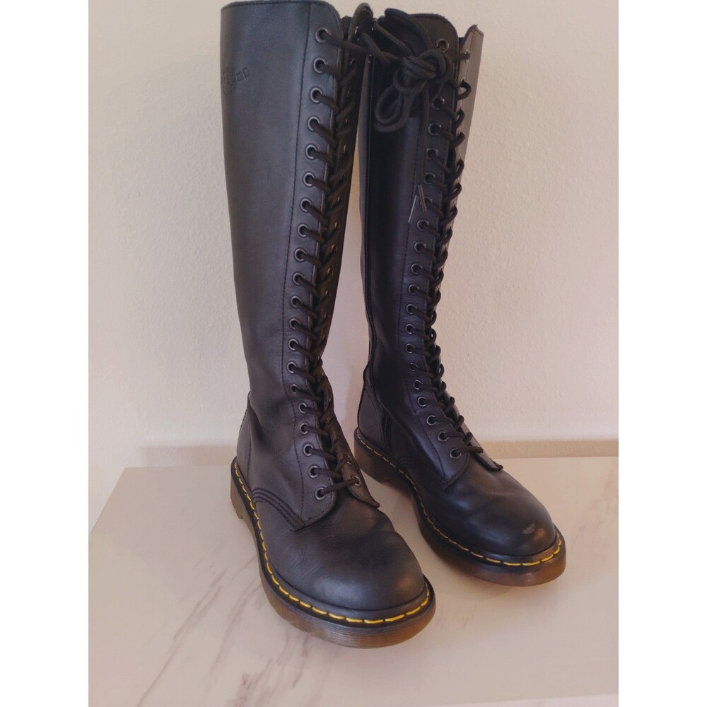 Dr. Martens Womens 7 Knee High Platform Combat Boots Goth Chunky 1B60 BEX BLACK